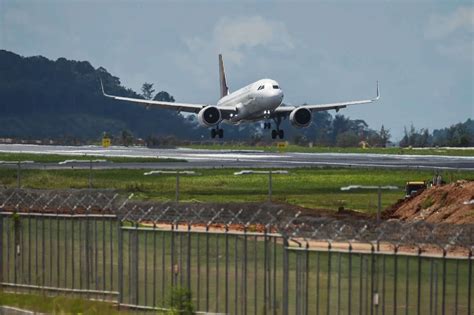 Mumbai-Bengaluru Air India flight makes emergency landing after PAN PAN ...