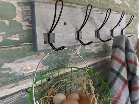 Wall mounted wire rack - vcquest