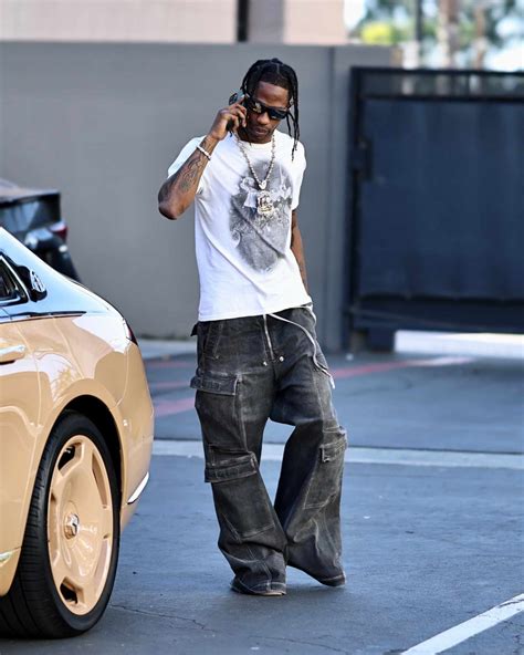 Travis Scott Wearing Vans SPOTTED: Travis Scott Heads To “EUTOPIA”
