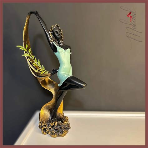 FLOOR SCULPTURES | MÜKEMEL