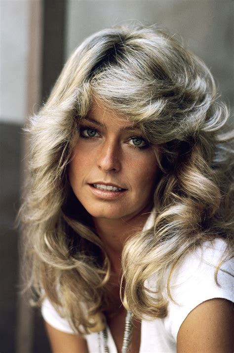 Women With Farrah Fawcett Hairstyle - Pin on FARRAH FAWCETT - radmaswin