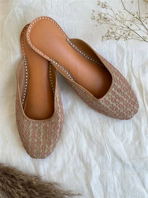 Juttis & Mojaris – The right cut store