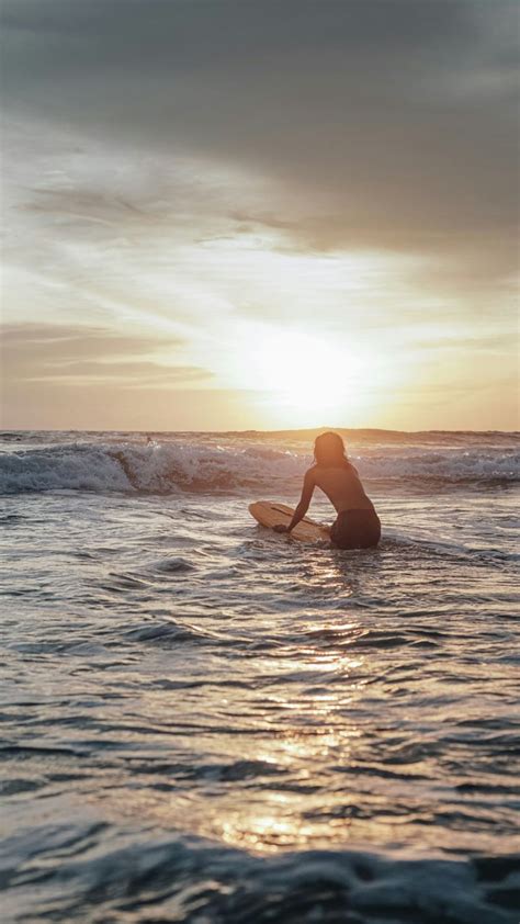 These Are The 10 Best Places To Learn Surfing In India