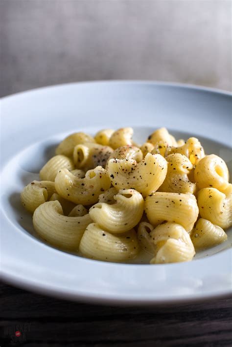 Stanley Tucci's Cacio e Pepe: A Simple Masterpiece You Can Make at Home