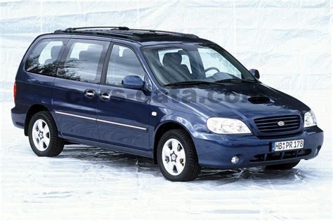 Kia Carnival images (6 of 8)