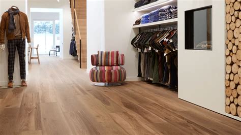 OCALA WALNUT 68 COREtec Essentials 1500 Series 50LVRE2068