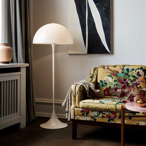 Louis Poulsen Panthella Floor Lamp | AmbienteDirect
