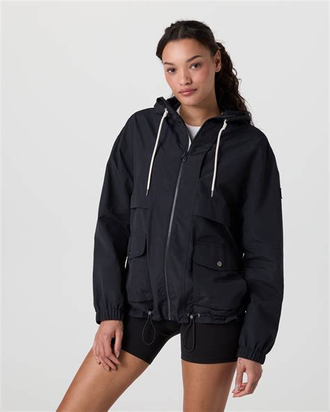 Elijo Rain Jacket | Women's Black Rain Jacket | Vuori