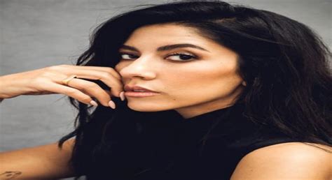 'Encanto' actress Stephanie Beatriz inspired by Simu Liu to become an ...