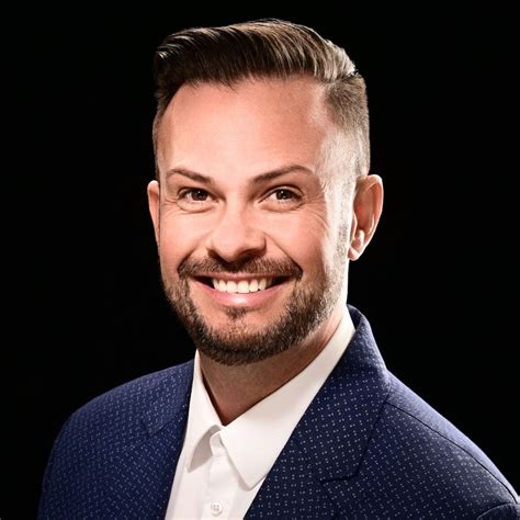 How Many Steps is 2 Miles? Walking, Running & Factors