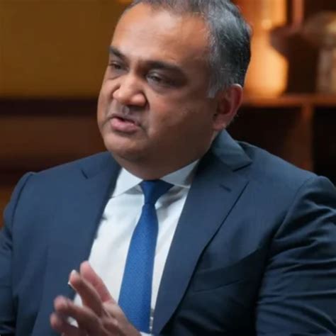 Creator Economy: Income Through YouTube - How YouTube Works Background Aesthetic