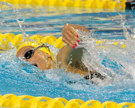 Summer McIntosh Swimming 的图像结果