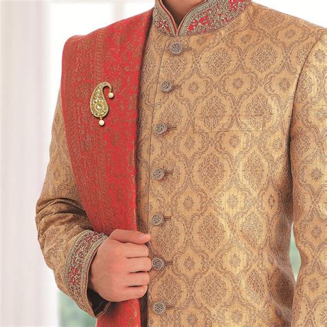 FURE Kairi Kilangi Metal Brooch (Golden) for Men : Amazon.in: Fashion