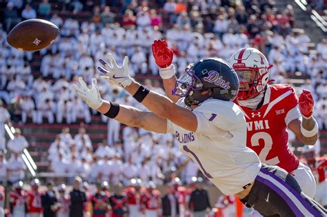 VMI Holds Off Furman, 21-17 - Furman University