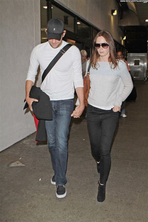 Lax Airport Emily Blunt Lax Airport Beautiful High Resolution Babe Boyfriend Celebrity Posing Hot
