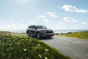 Compare 2025 Dodge Durango vs. 2026 Toyota Highlander Hybrid | U.S. News