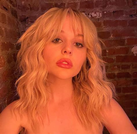 Picture of Emily Alyn Lind