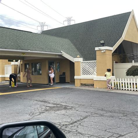 RED CARPET INN WHIPPANY NJ (North America) - Hotel Reviews, Photos ...