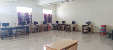 Government Arts and science college Peravurani