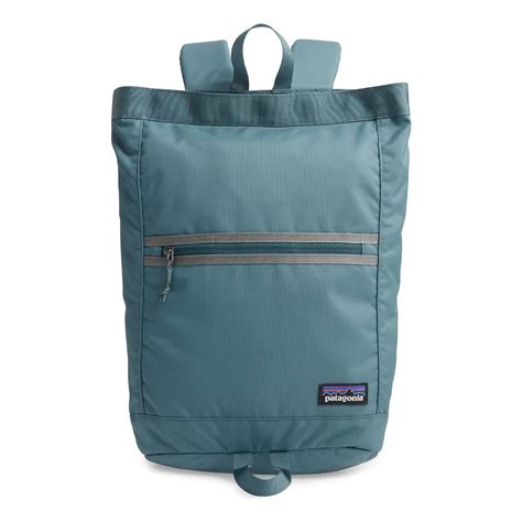 17 Cute Gym Bags That'll Make You Want to Work Out | Who What Wear