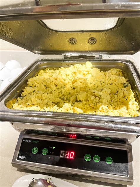 MCO Orlando Priority Pass Lounge Review- The Goofy 5