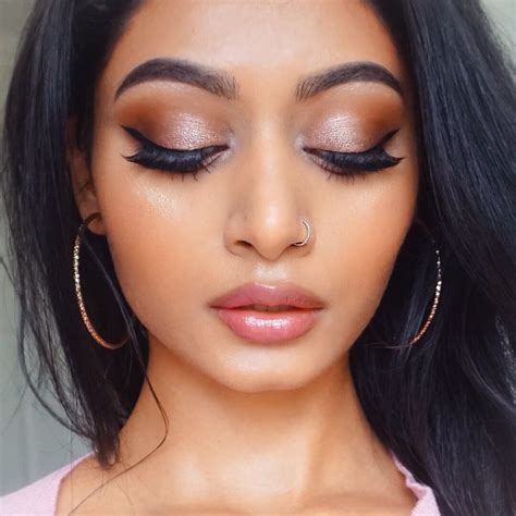 natural glowy makeup