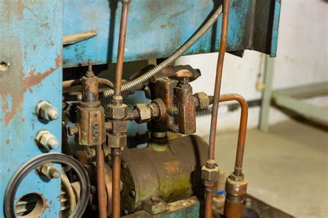老水表旧水泵 库存图片. 图片 包括有 机械, 生锈, 概念, 测压器, 投反对票, 拨号, 铁锈, 金属 - 191165591