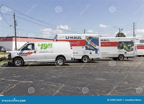 U-Haul Moving Truck Rental Location. U-Haul Offers Moving and Storage ...