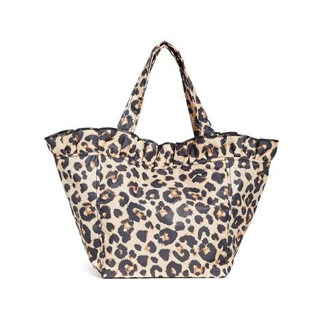 17 Cute Gym Bags That'll Make You Want to Work Out | Who What Wear