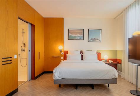 B&B HOTELS à Calais : hôtel 4 étoiles avec restaurant et parking
