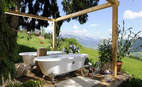 autumn-couple-lifestyle