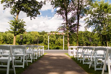 Mississippi Gardens Wedding Photos | Rachael + Nishant