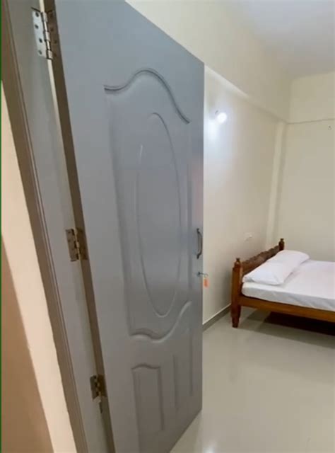 AIDY Stays - Hotel near Attukal Bhagavathy Temple
