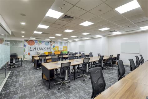 IA Spaces by India Accelerator MGF Metropolis at INR 400/day ...