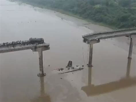 Gambhira bridge collapse in Gujarat's Vadodra: 15 Dead, 6 Missing ...