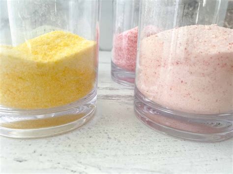 How To Make Sanding Sugar - 2 Easy Methods For Easy Baking