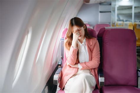 Jet Lag: Causes, Symptoms & Remedies