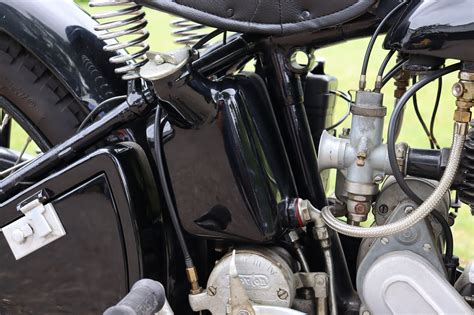 Lot 107 - 1943 Norton 16H