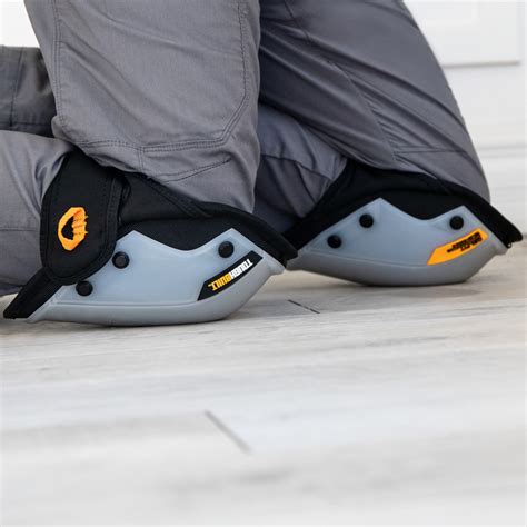ToughBuilt GelFit knee pads for carpenters with hard shell cap and heavy duty protection