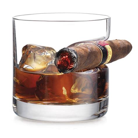 19 Best Bourbon Glasses to Elevate Your Whiskey Drinking Experience in ...