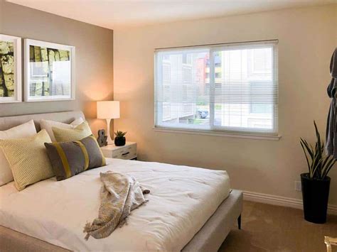 yellow and cream bedroom ideas