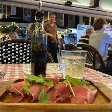 VILLAGE HOTEL ALBERT COURT BY FAR EAST HOSPITALITY (Singapore) - Hotel ...