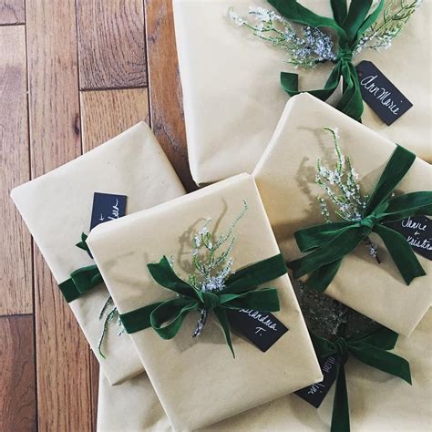 Christmas present wrapping ribbon online