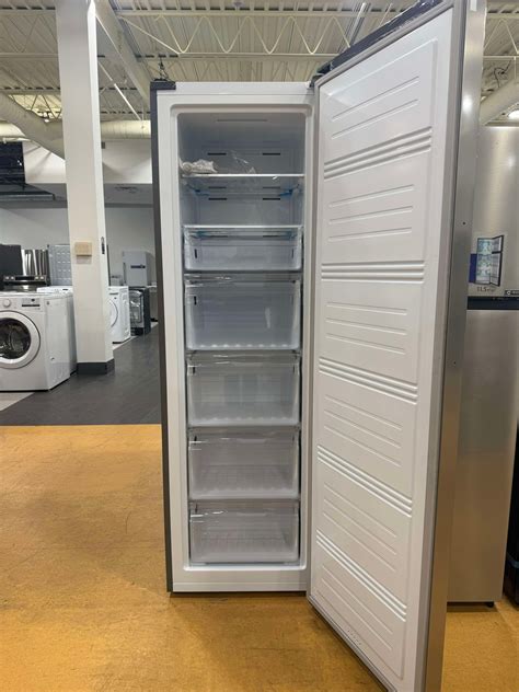 Hisense 24-inch 10 cu. ft. Convertible Upright Refrigerator or Freezer ...