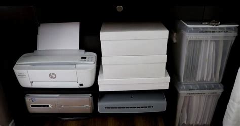 Small Office Space Organization 的图像结果