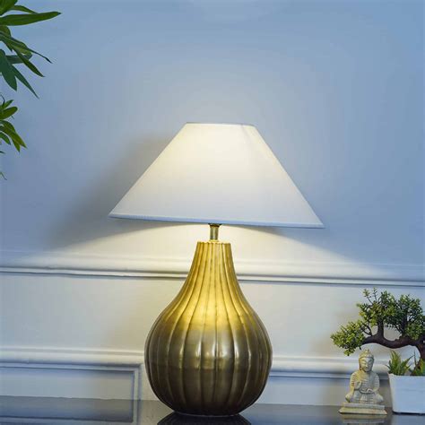 JOANNA Metal Table Lamp With White Cotton Shade – KAPOOR-E ...