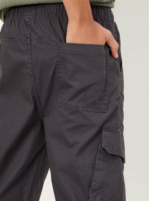Buy Boys Solid Relaxed Fit Cargo Joggers Online at just Rs. 899.0 ...