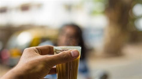 Tea Side Effects in Summer : उन्हाळ्यात चहा पिणं आरोग्यासाठी कितपत ...
