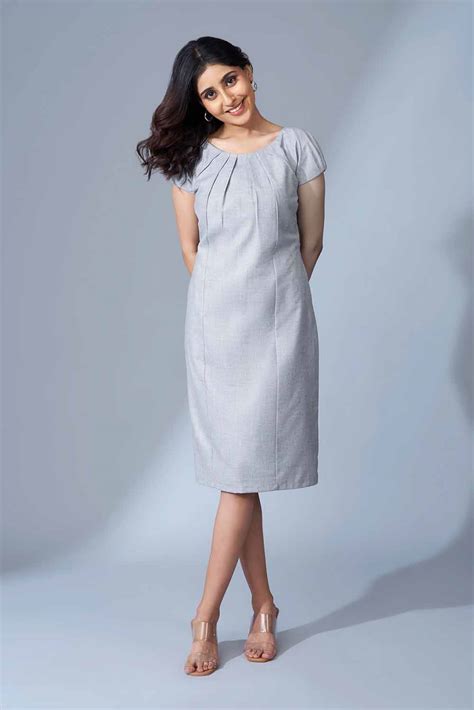 Buy Premium Pleated Neckline Straight Dress Online | SizeYOU by Jaey