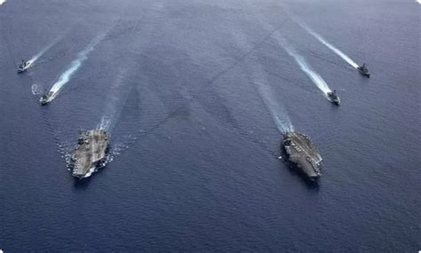 فقدان عنصرين من البحرية الأمريكية قبالة السواحل الصومالية